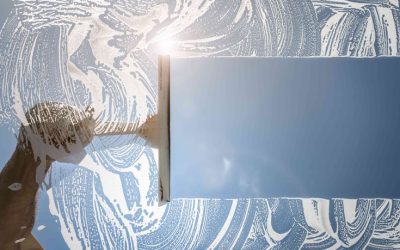 This Pro Approved Method for Cleaning Windows Is the Secret to a Streak Free Shine